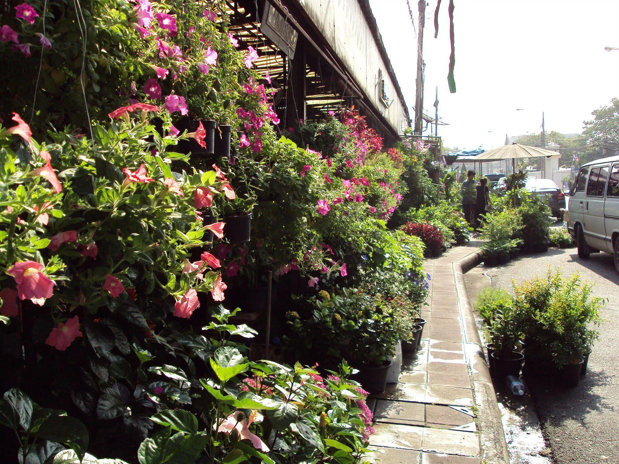 Steve Lady Hostel Bangkok Ngoại thất bức ảnh
